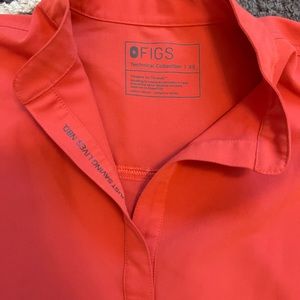 Rafaela™ Oversized Scrub Top. Limited Edition color Coral. XS